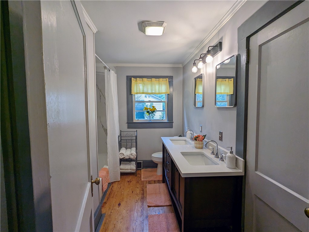 3027 South Main Street Anderson, SC 29624 - Photo 19 of 41 Bathroom