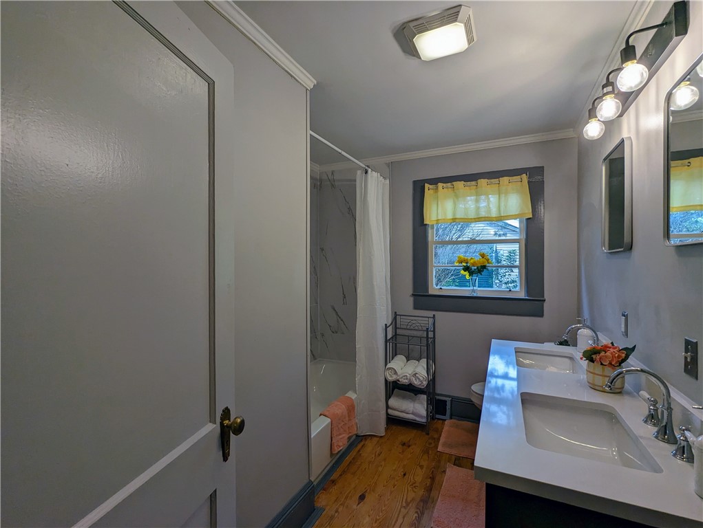 3027 South Main Street Anderson, SC 29624 - Photo 20 of 41 Bathroom