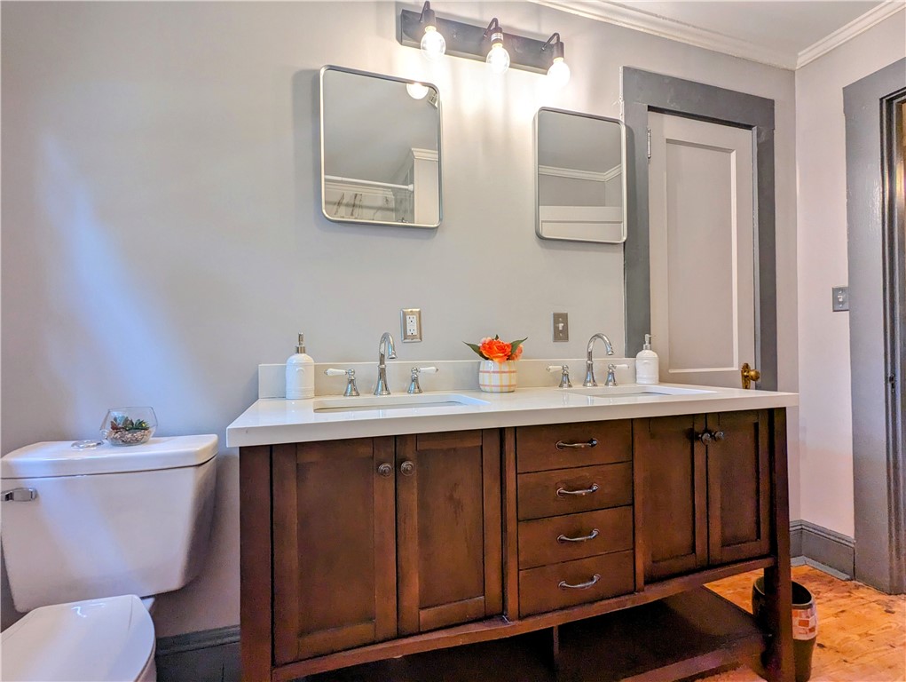 3027 South Main Street Anderson, SC 29624 - Photo 22 of 41 Bathroom Vanity