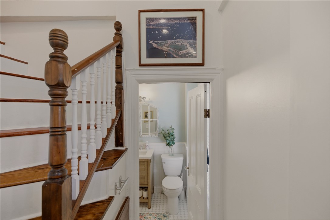 67 Perry Street, Unit 5 Newport, RI 02840 - Photo 17 of 26