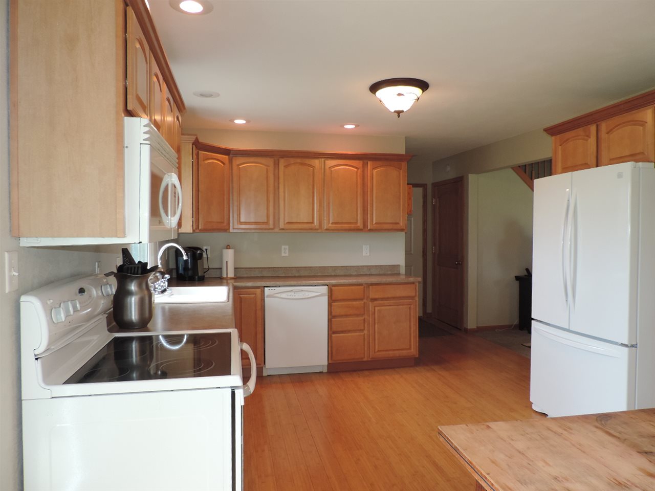 12837 Hurt Road Pekin, IL 61554 - Photo 17 of 36