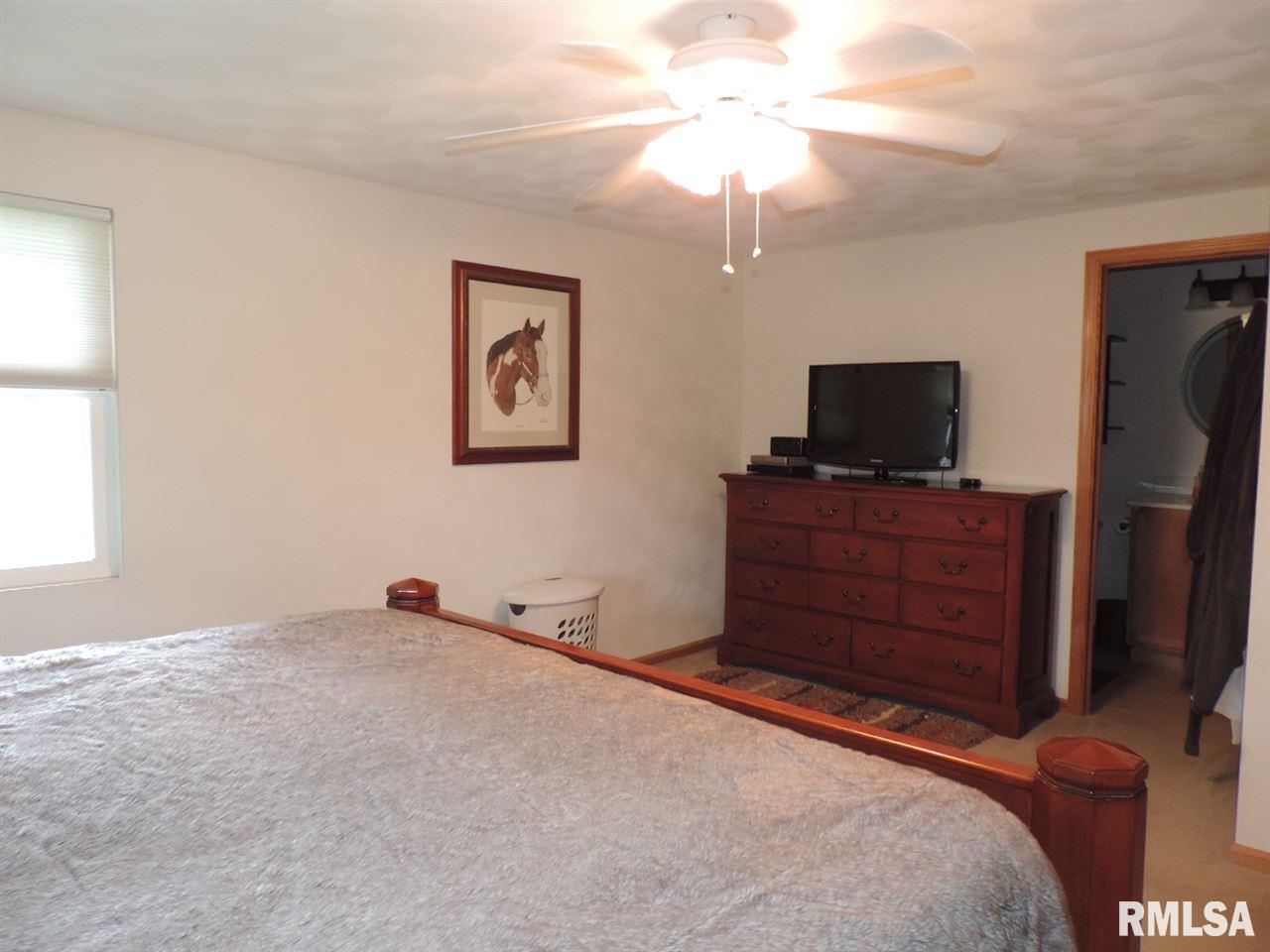 12837 Hurt Road Pekin, IL 61554 - Photo 24 of 36