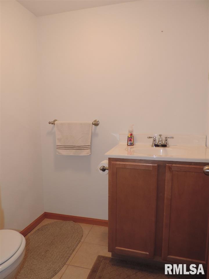 12837 Hurt Road Pekin, IL 61554 - Photo 29 of 36