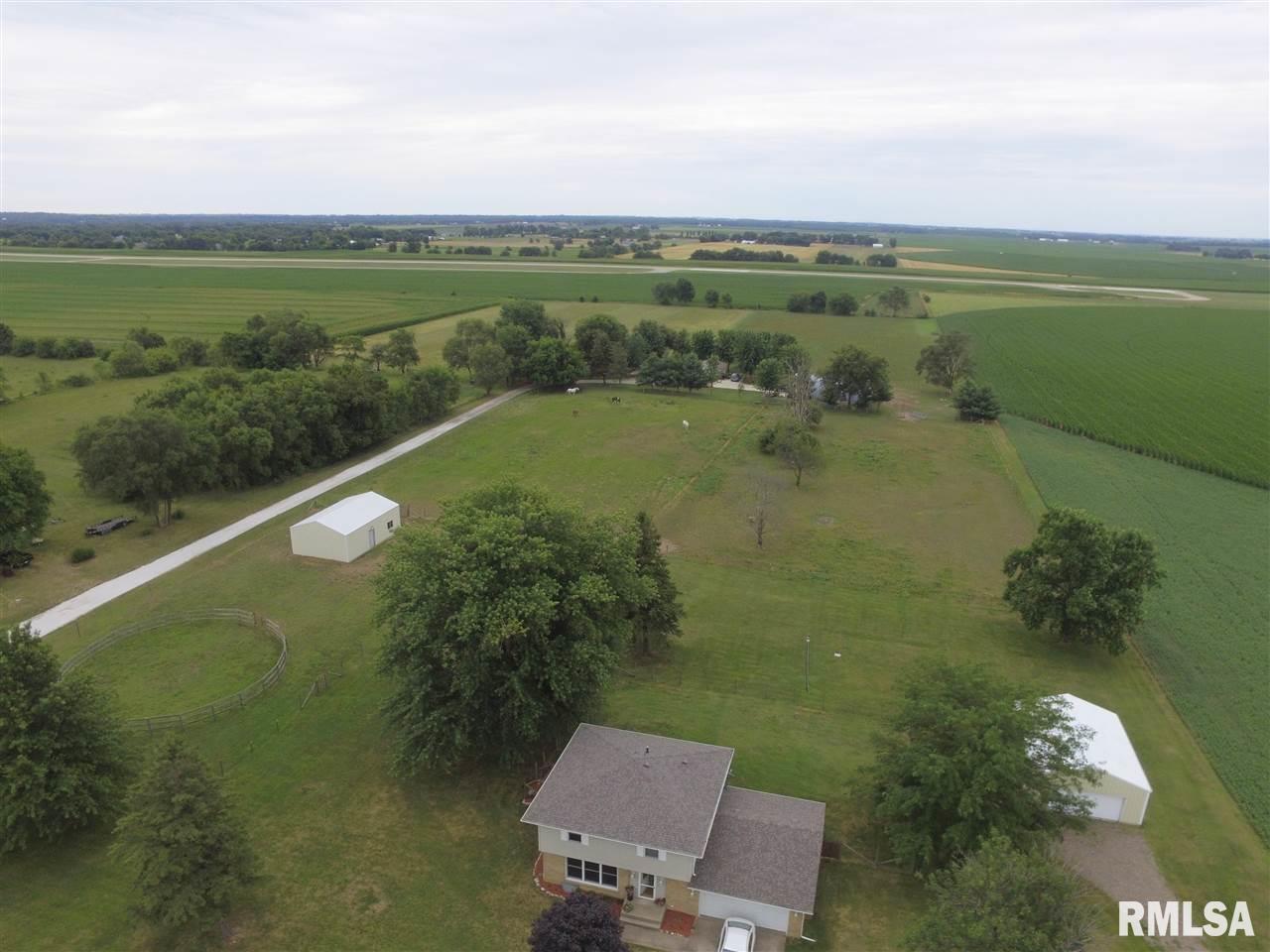 12837 Hurt Road Pekin, IL 61554 - Photo 3 of 36