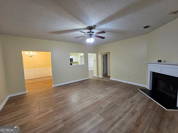 $2,150 | 206 Southwind Lane, Newnan, GA 30265