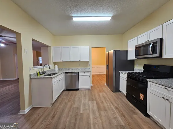 $2,150 | 206 Southwind Lane, Newnan, GA 30265