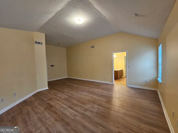 $2,150 | 206 Southwind Lane, Newnan, GA 30265