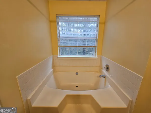$2,150 | 206 Southwind Lane, Newnan, GA 30265