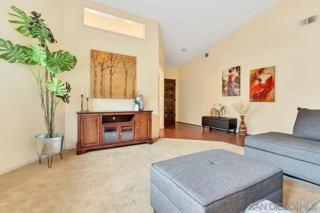 14220 Woodcreek Road Poway, CA 92064 - Photo 8 of 66 Gallery Image 8