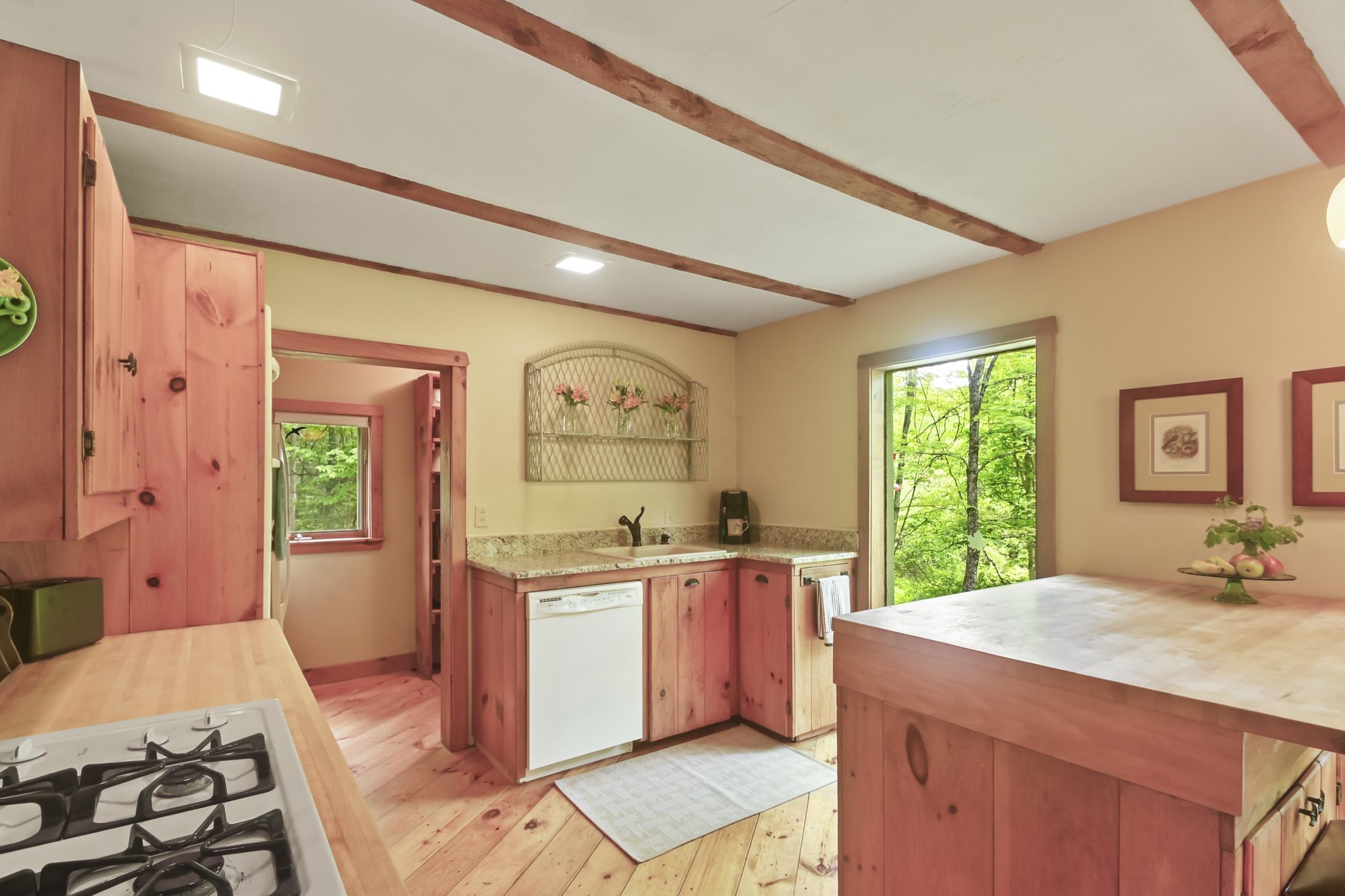 117 Barrett Hill Road Wilton, NH 03086 - Photo 6 of 37
