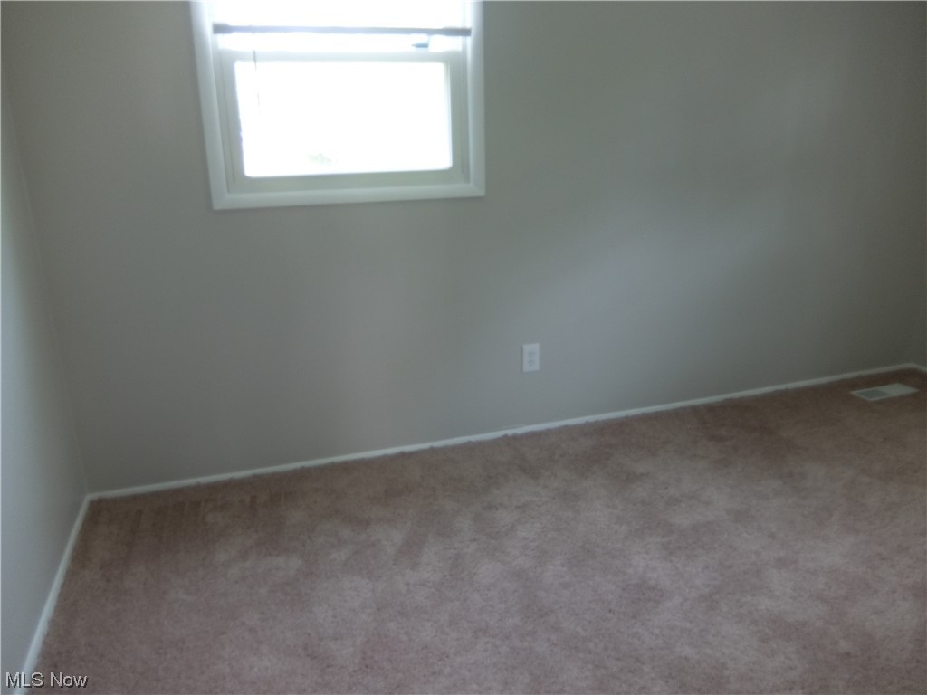 808 North Road Southeast Warren, OH 44484 - Photo 7 of 8 Gallery Image 7