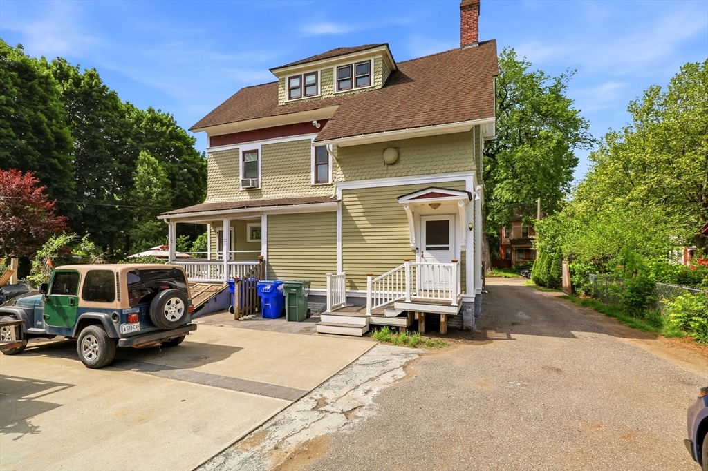 151 Bowdoin Street Springfield, MA 01109 - Photo 37 of 38