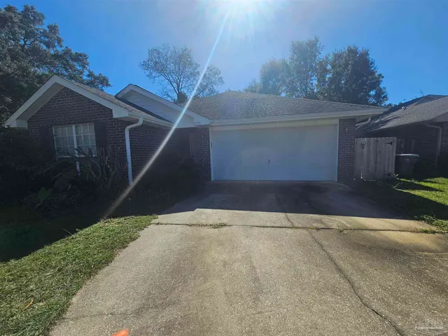 $2,000 | 1173 Wetherby Road, Pensacola, FL 32534