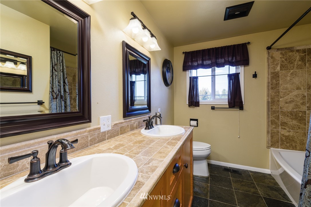 928 West Wiser Lake Road Ferndale, WA 98248 - Photo 11 of 25