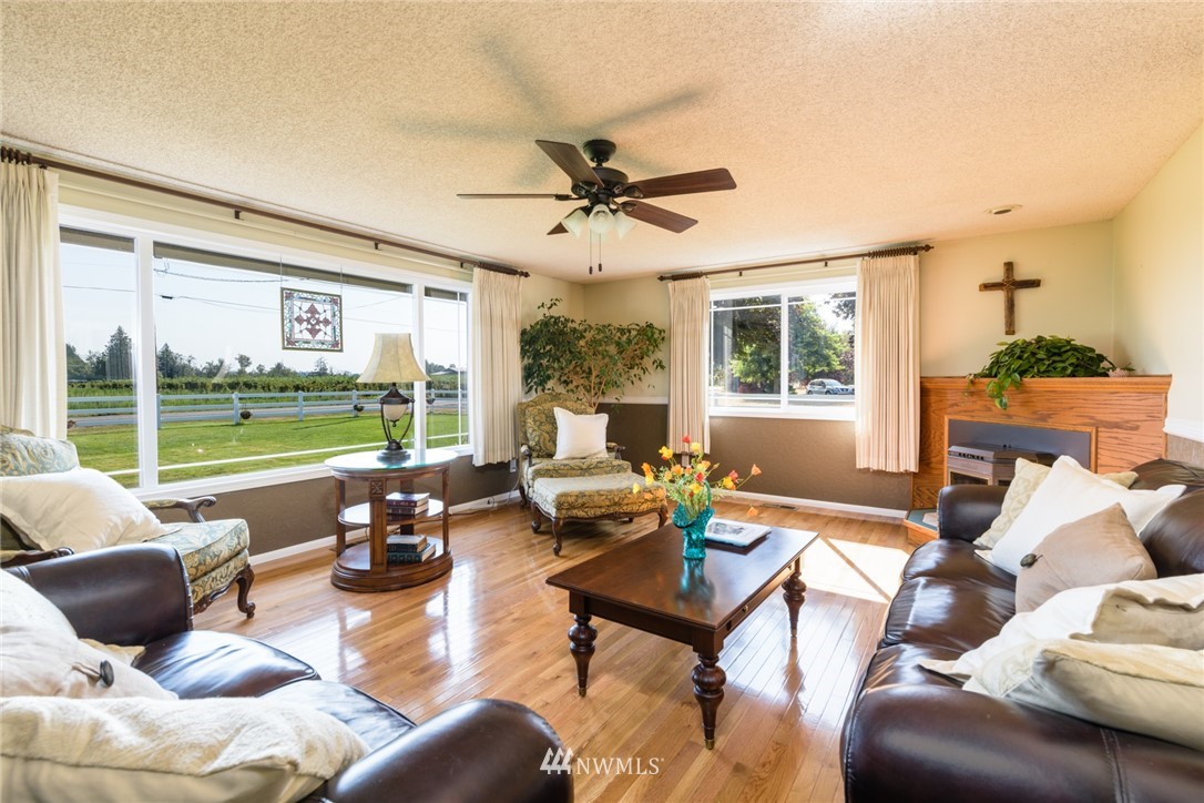 928 West Wiser Lake Road Ferndale, WA 98248 - Photo 4 of 25