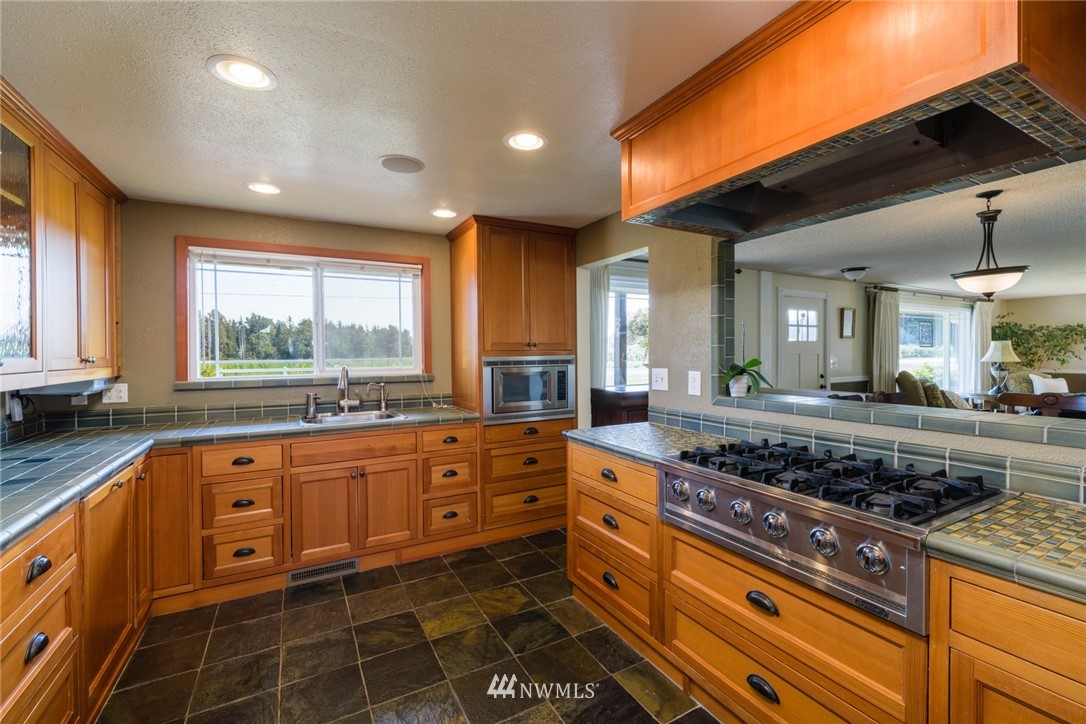 928 West Wiser Lake Road Ferndale, WA 98248 - Photo 7 of 25