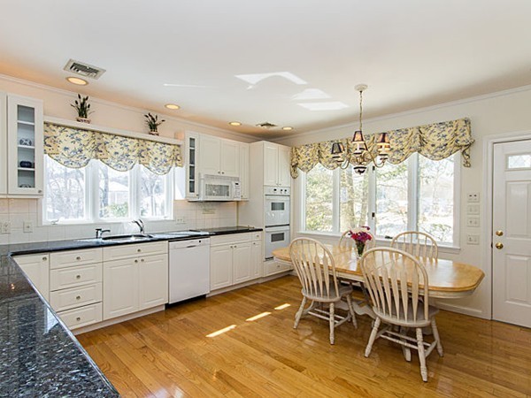 61 Spring Valley Road Belmont, MA 02478 - Photo 3 of 30