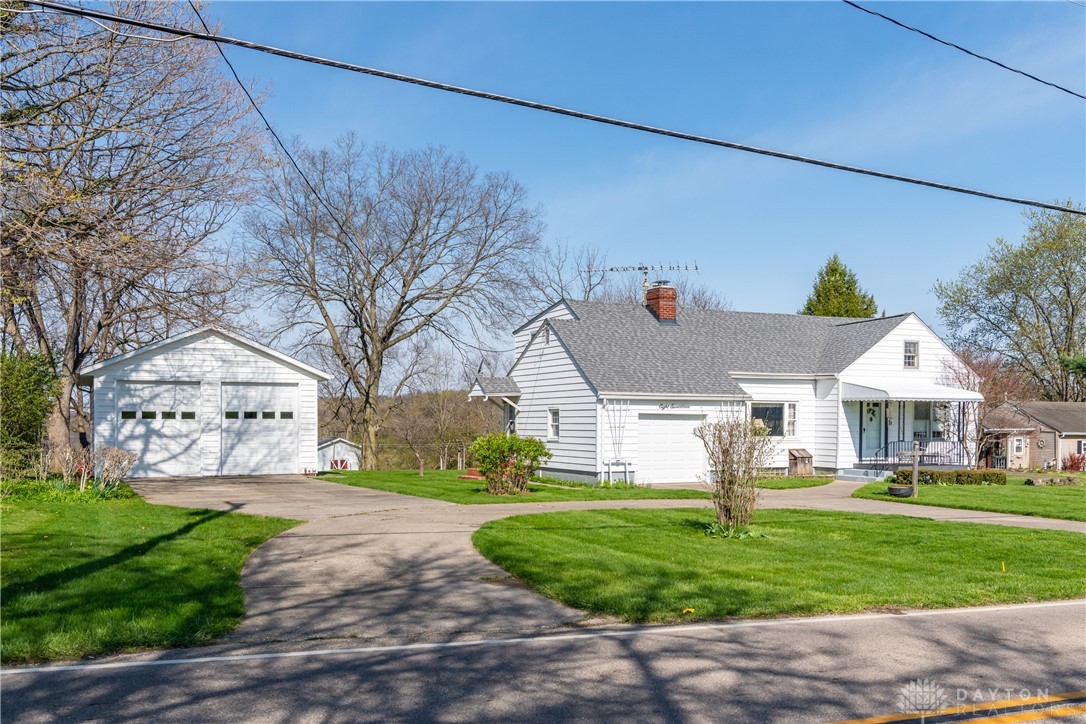 817 Old Mill Road Springfield, OH 45502 - Photo 1 of 72