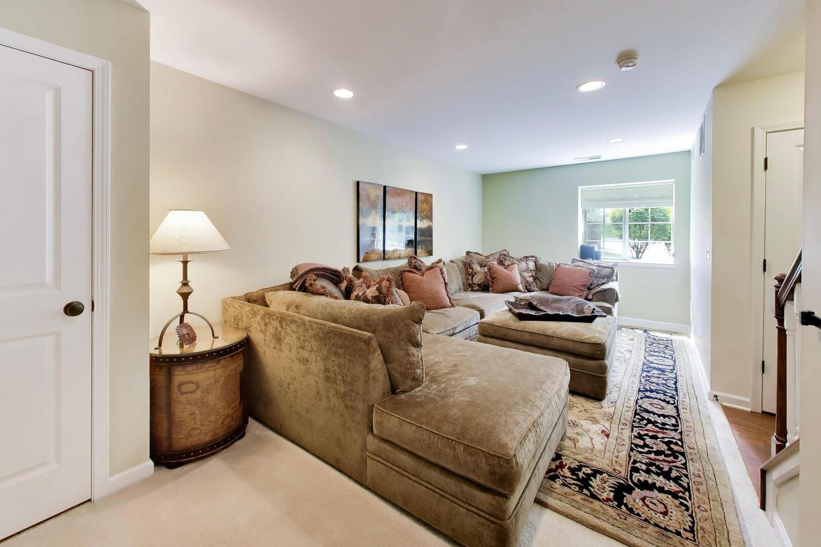 1331 Avery Avenue Wheaton, IL 60187 - Photo 27 of 36
