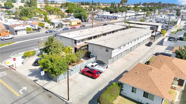 a picture of city view