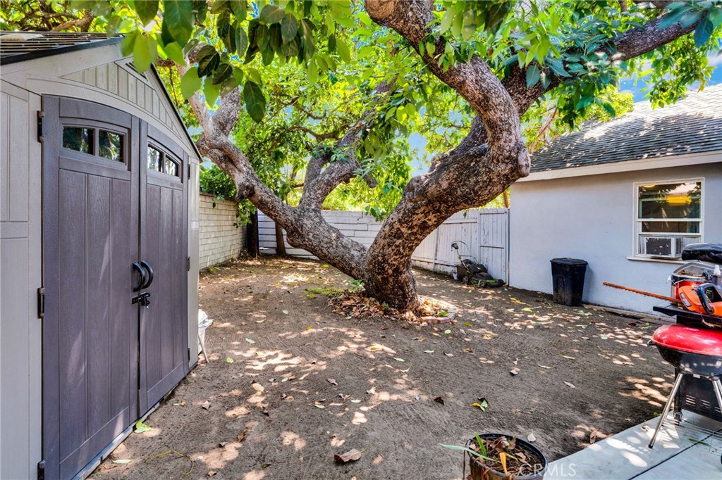 619 West Leeside Street Glendora, CA 91741 - Photo 17 of 28