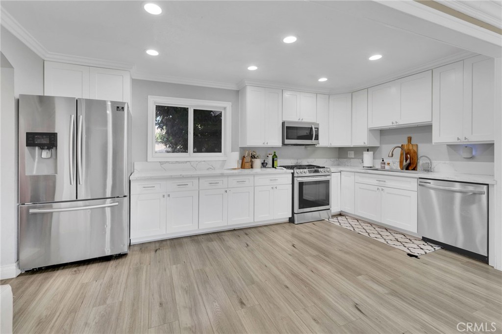 619 West Leeside Street Glendora, CA 91741 - Photo 7 of 28