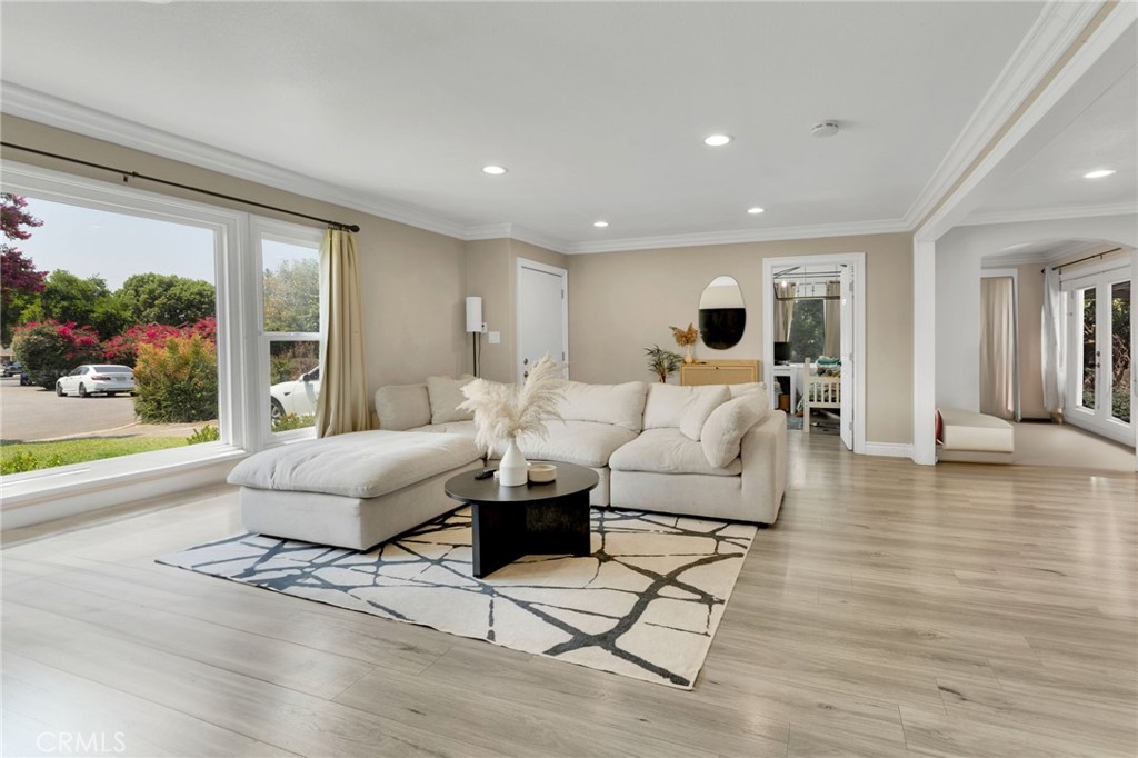 619 West Leeside Street Glendora, CA 91741 - Photo 10 of 28