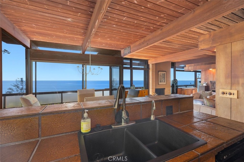 394 Pinecrest Drive Laguna Beach, CA 92651 - Photo 18 of 41 a living room with furniture