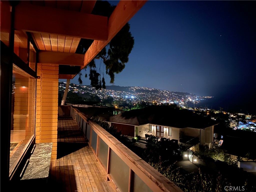 394 Pinecrest Drive Laguna Beach, CA 92651 - Photo 41 of 41 a view of a entryway