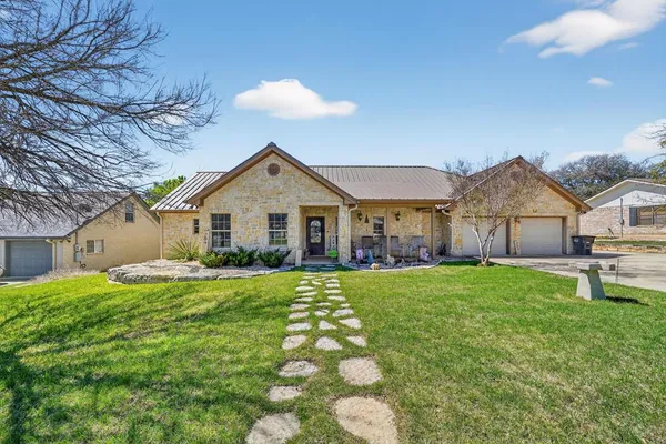 $749,000 | 204 Red Oak Lane, Ingram, TX 78025