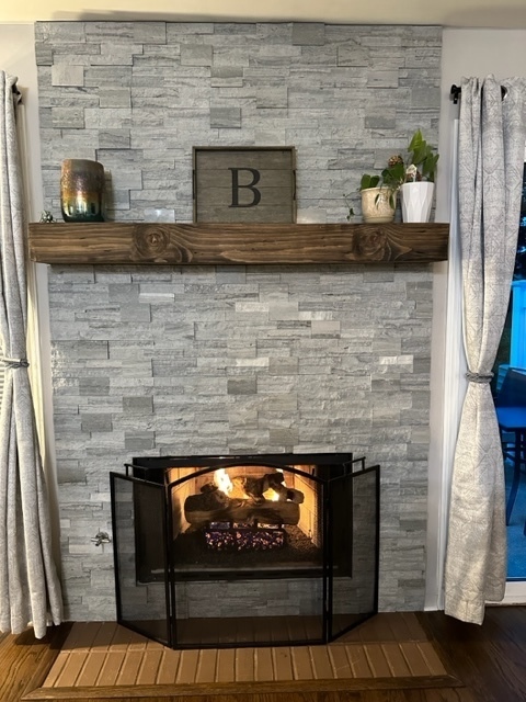 1929 Stillwater Road Arlington Heights, IL 60004 - Photo 11 of 29 a living room with fireplace