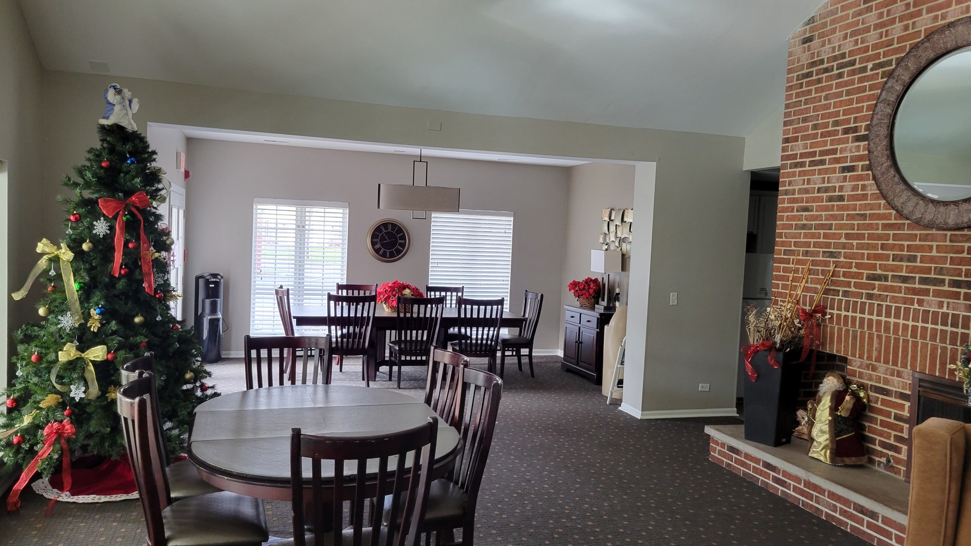 1929 Stillwater Road Arlington Heights, IL 60004 - Photo 23 of 29 a view of a dining room with furniture
