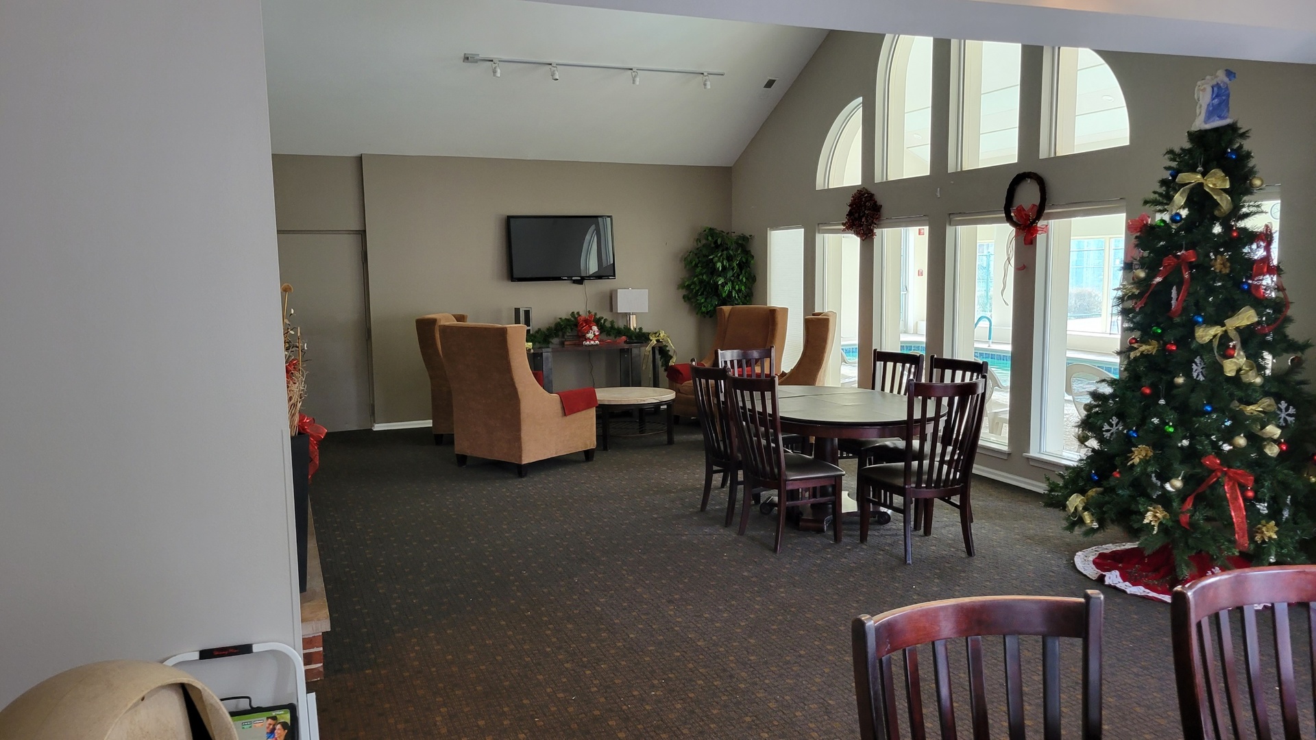 1929 Stillwater Road Arlington Heights, IL 60004 - Photo 24 of 29 a view of a livingroom and dining room