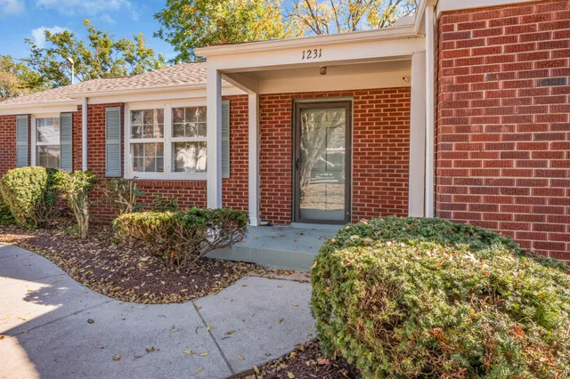 $2,370 | 1231 Adams Street, Franklin, TN 37064