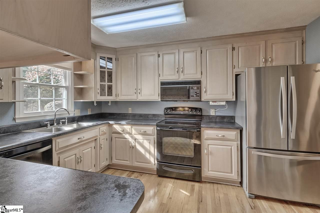 700 Hampton Road Liberty, SC 29657 - Photo 8 of 36