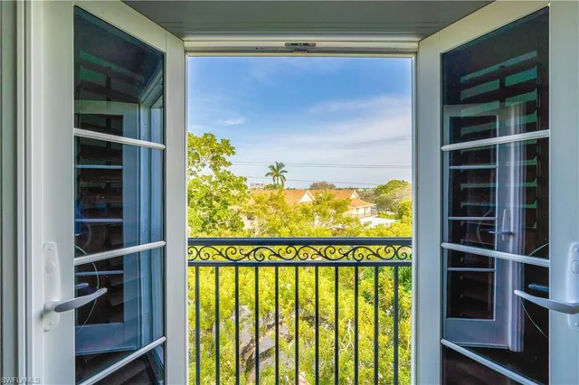 $5,795,000 | 1160 8th Street South, Naples, FL 34102