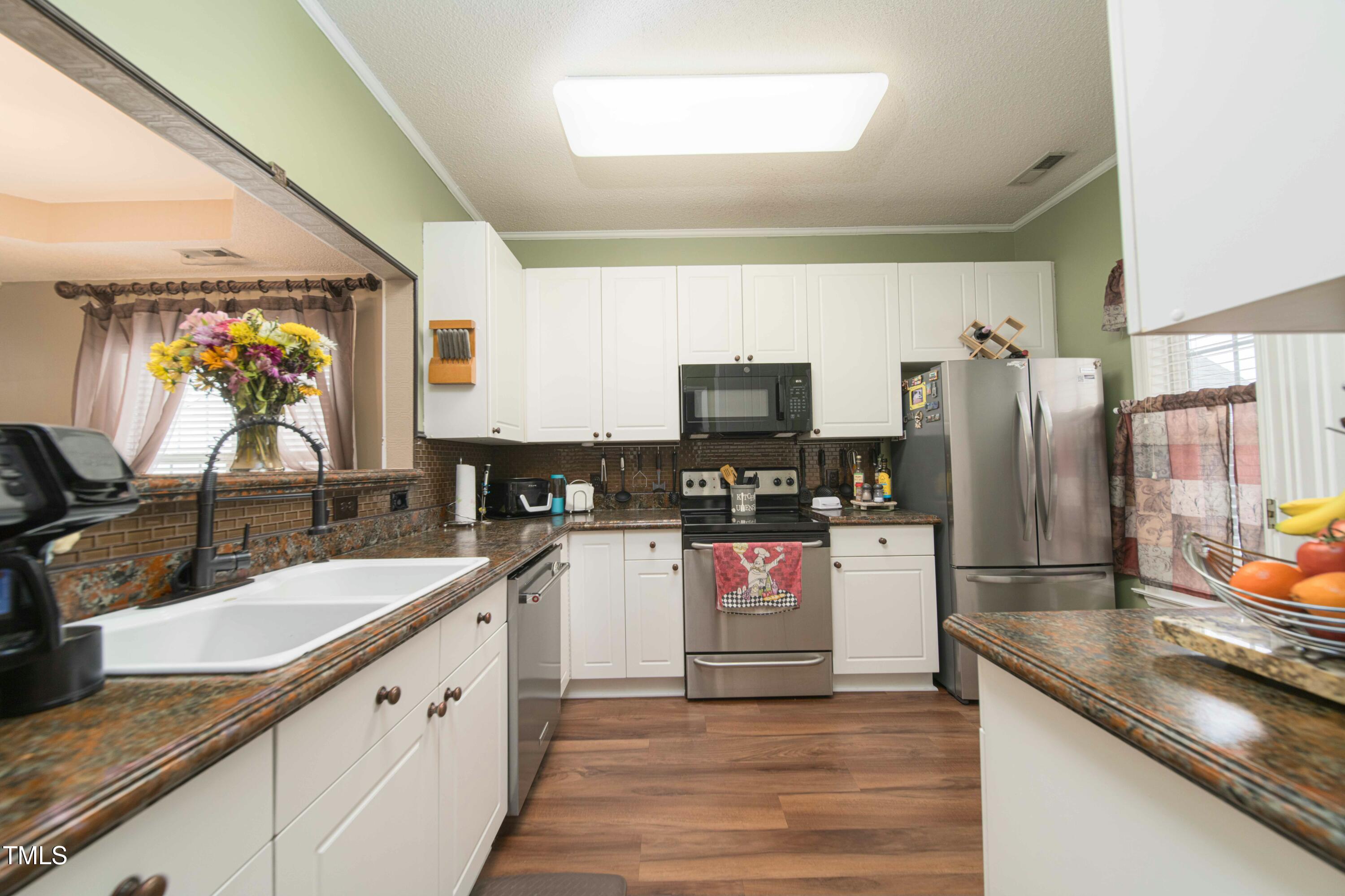 2124 Castle Pines Drive Raleigh, NC 27604 - Photo 4 of 32 tempImagedpUKBQ