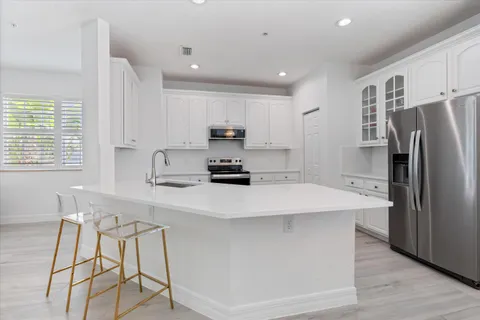 $1,075,000 | 295 Northeast 5th Avenue, Unit 32, Delray Beach, FL 33483