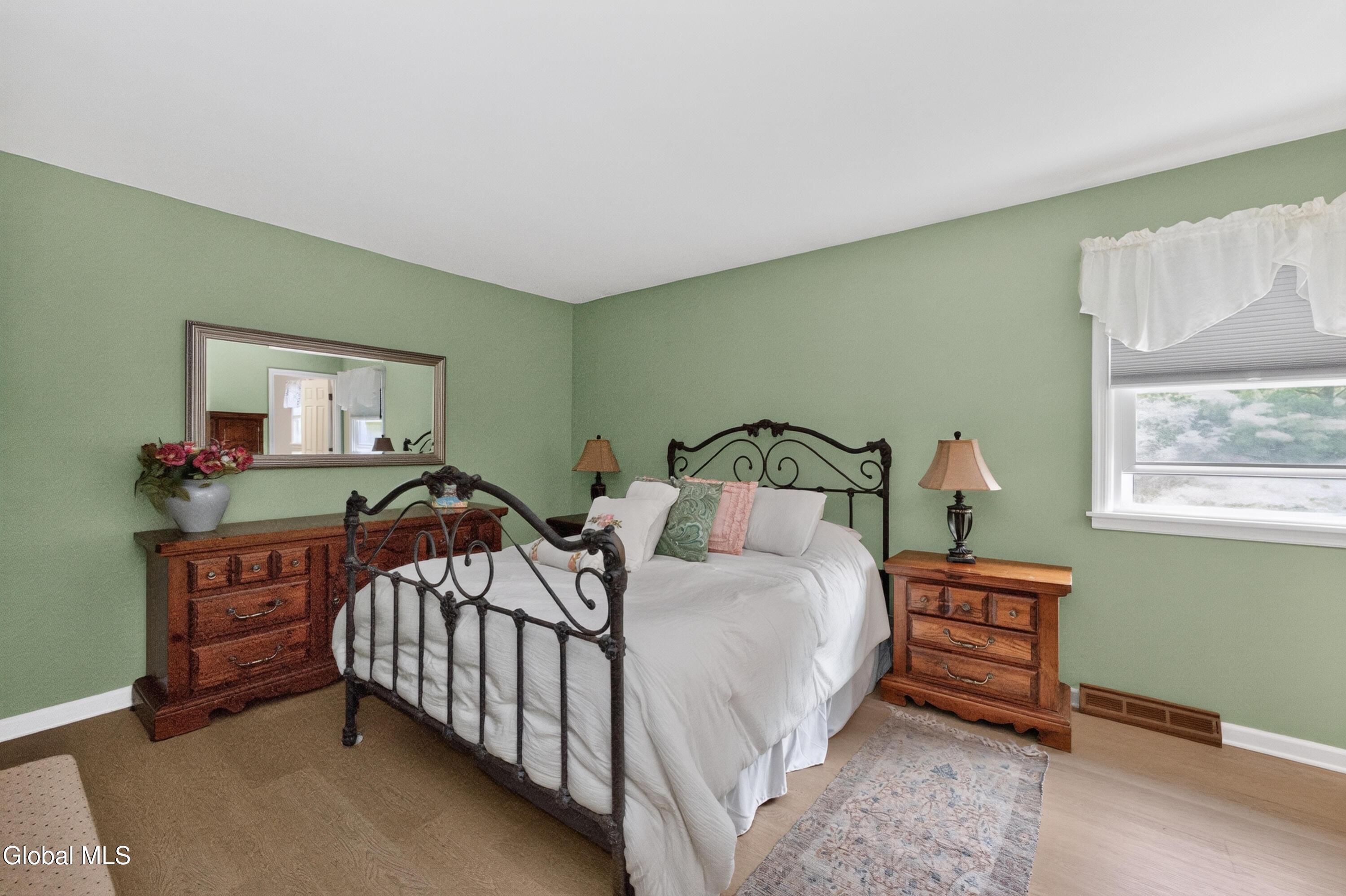 4 Homestead Road Glenville, NY 12302 - Photo 27 of 52 8 Master 1