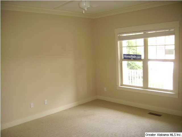 182 Grove Circle Bessemer, AL 35023 - Photo 5 of 25