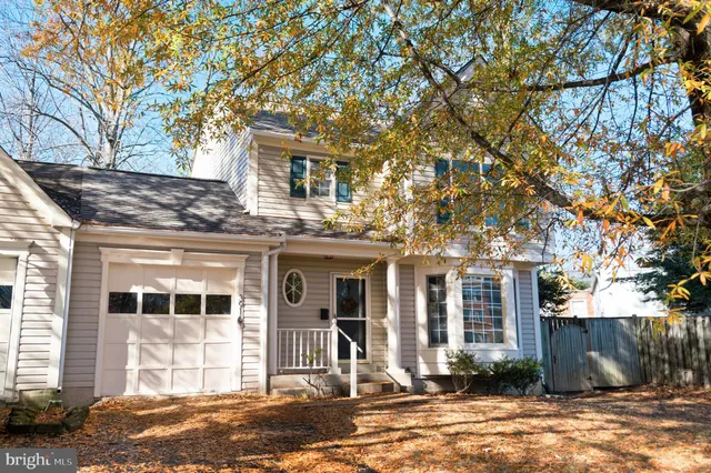 $840,000 | 3916 Oak Street, Fairfax, VA 22030