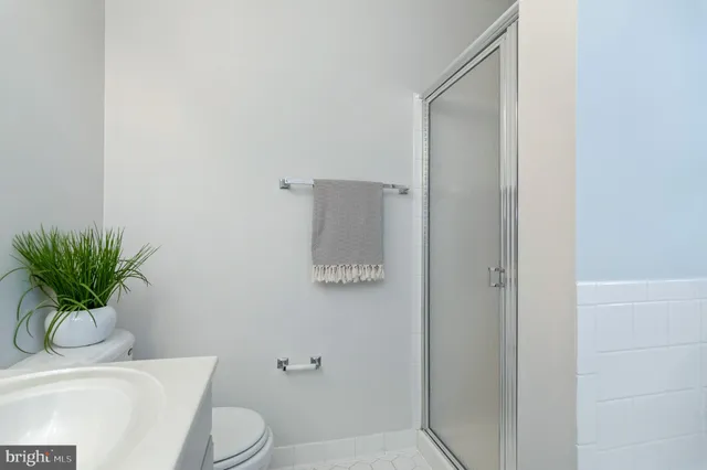 $840,000 | 3916 Oak Street, Fairfax, VA 22030