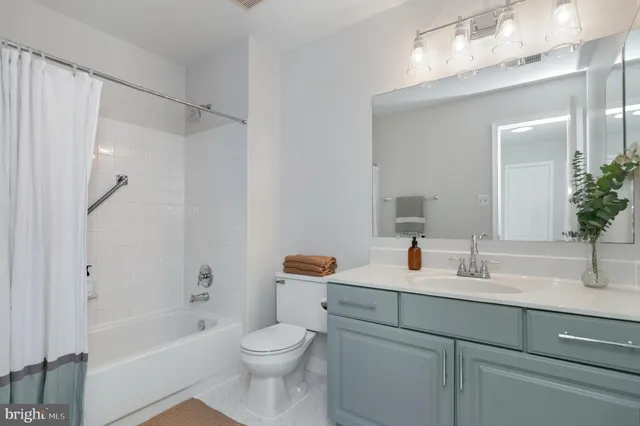 $840,000 | 3916 Oak Street, Fairfax, VA 22030