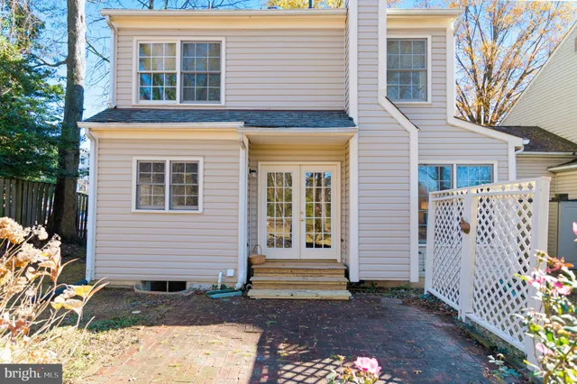 $840,000 | 3916 Oak Street, Fairfax, VA 22030