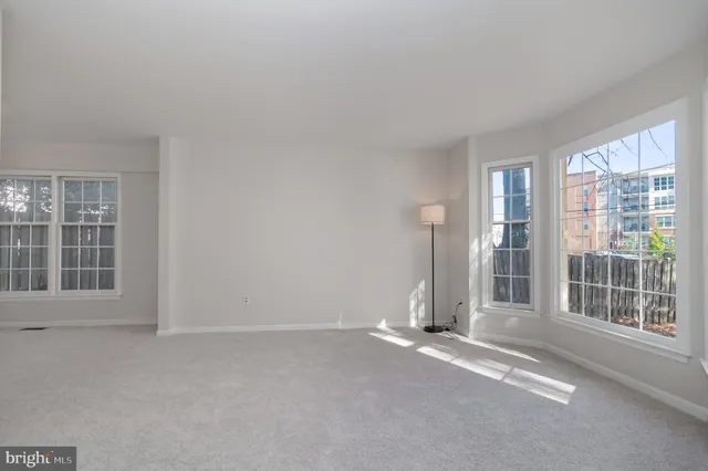 $840,000 | 3916 Oak Street, Fairfax, VA 22030