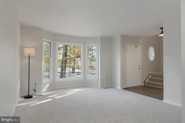 $840,000 | 3916 Oak Street, Fairfax, VA 22030