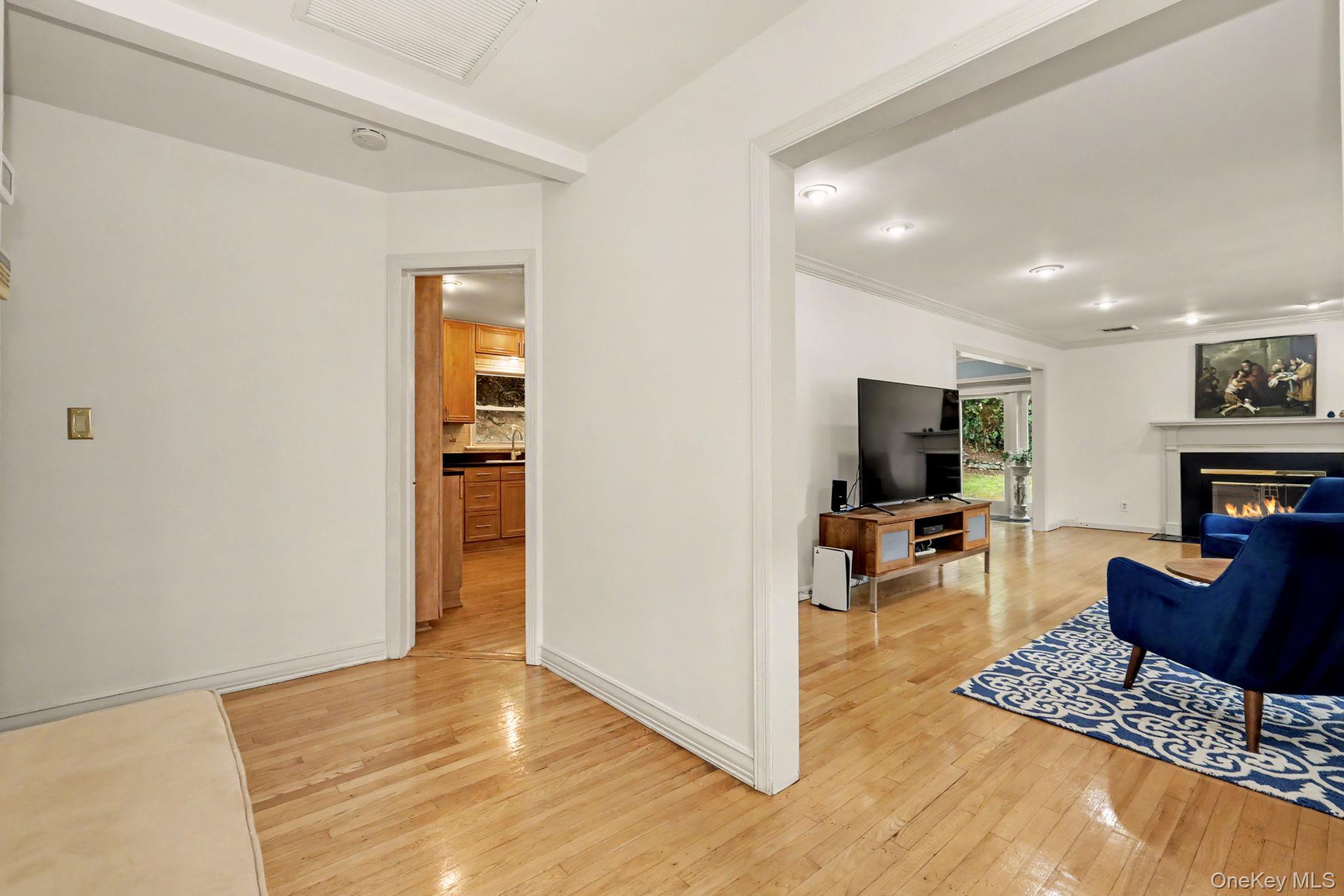 26 Midvale Road Hartsdale, NY 10530 - Photo 3 of 26