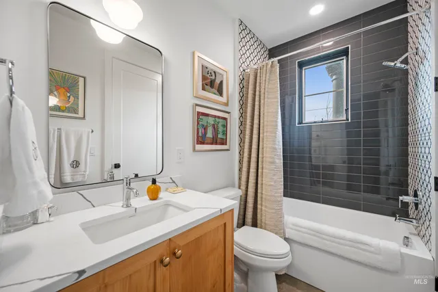 $917,000 | 646 North Ave H Avenue, Boise, ID 83712