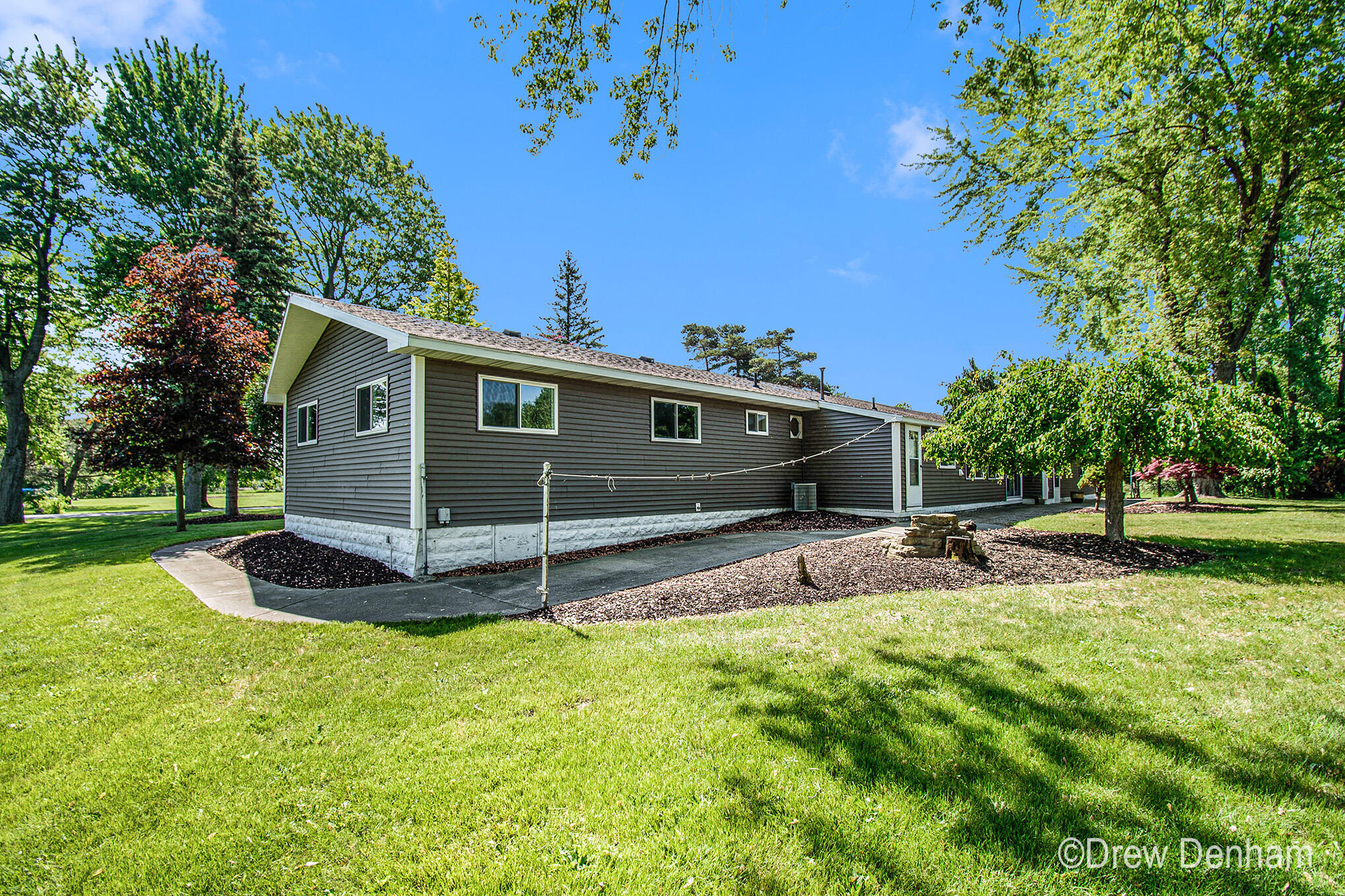 1630 7 Mile Road Kawkawlin, MI 48631 - Photo 22 of 26 Next Door Photos 1630_36