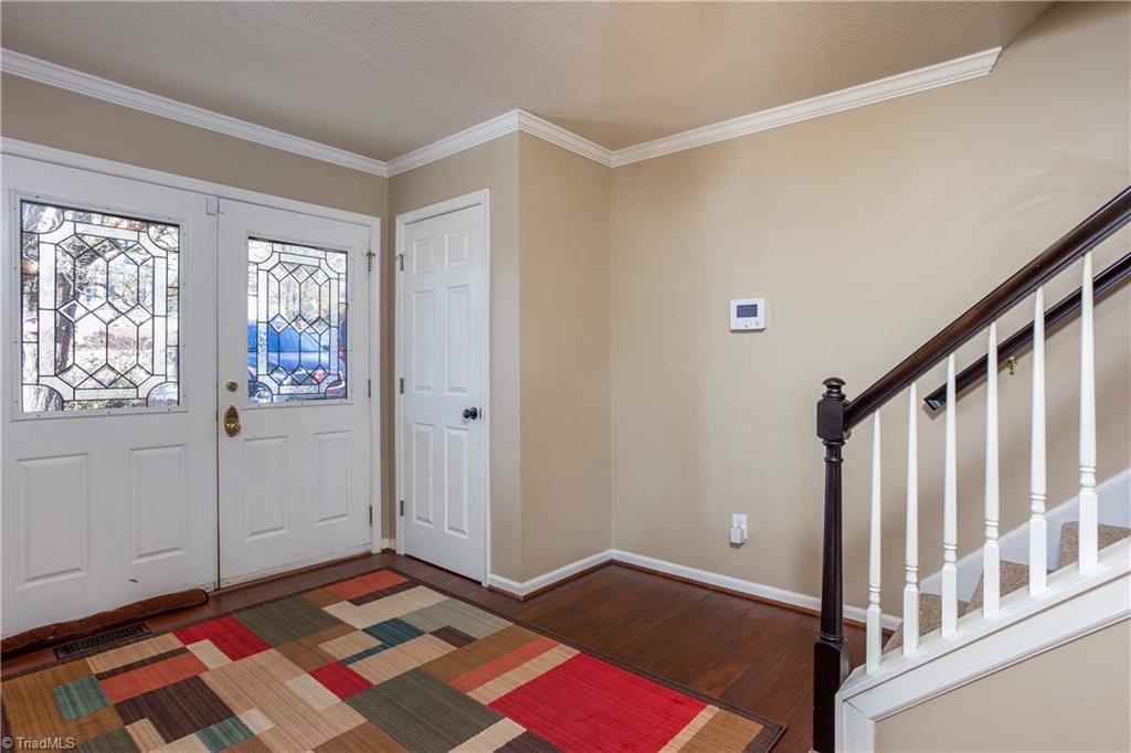 2833 Pickering Road Greensboro, NC 27407 - Photo 4 of 27 Roomy entry
